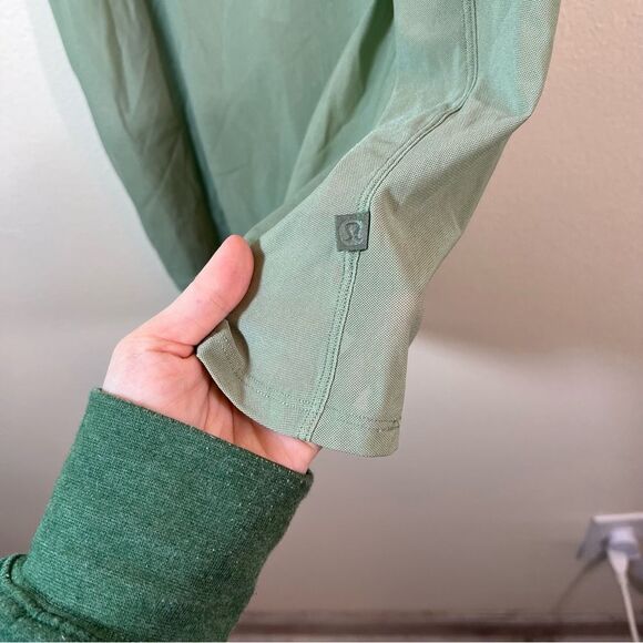 Lululemon Women’s Green Mesh High Neck Scoop Back Tank Top 4 - Picture 5 of 9